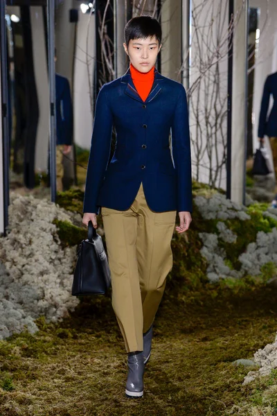 Look 4